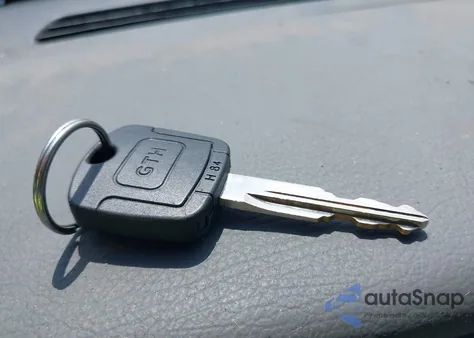 2005 Mercury Grand Marquis Gs from USA, damaged, VIN 2MEFM74W95X626840